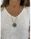 Collier doré pendentif fleur