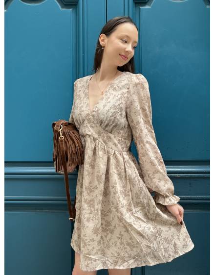 Robe courte coupe empire à fleurs