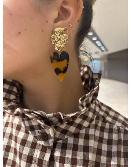 Boucles d’oreilles pendantes dorées : cœur et trèfle à quatre feuilles