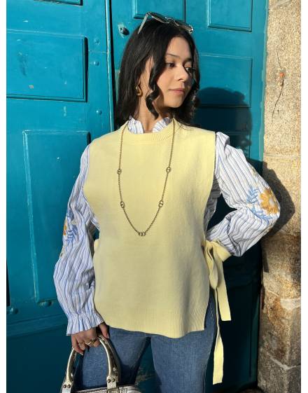 Pull sans manches jaune à nouer