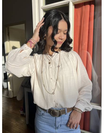 Blouse écru au style bohème