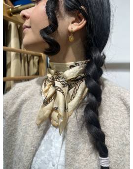 Foulard écru à motif chocolat