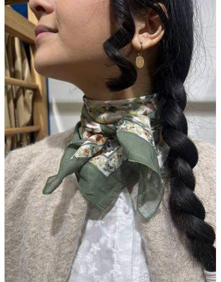 Carré Style Soie À Motifs Fleurs Vertes