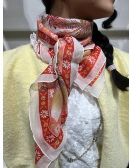 Grand foulard à motif orange et rouge