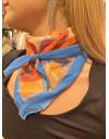 Foulard bleu à motif orange