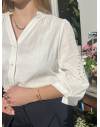 Blouse à manches 3/4 avec broderie blanche