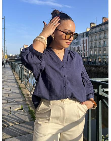 Blouse à manches 3/4 avec broderie bleu marine