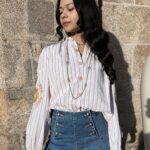 Blouse À Rayures roses Avec Broderies Florales Jaunes