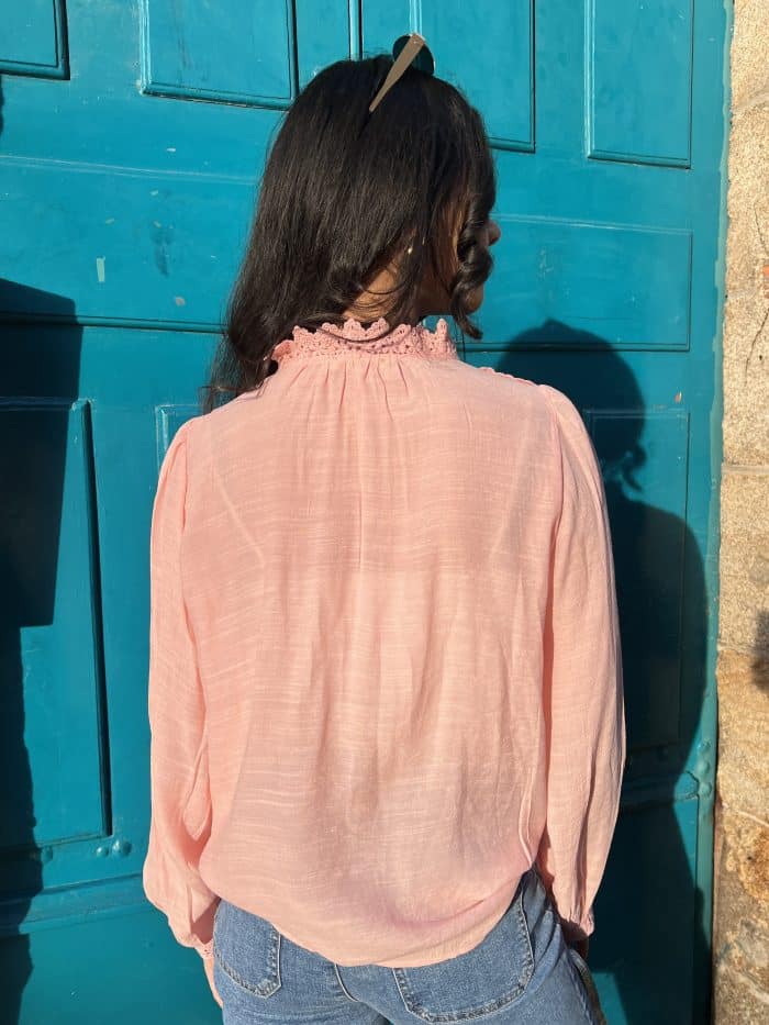 Blouse avec dentelle rose