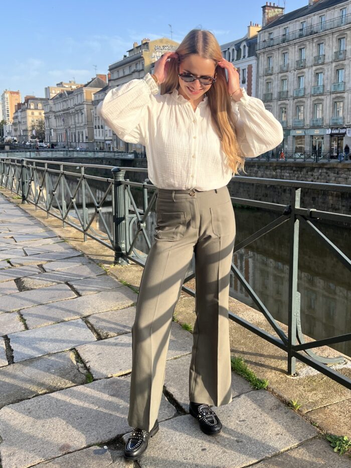 Pantalon Droit Kaki Avec Poches Avant Pantalon Droit Kaki Avec Poches Avant