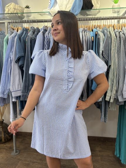Robe courte vichy à manches bouffantes
