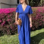 Robe Bleue Longue Avec Décolleté
