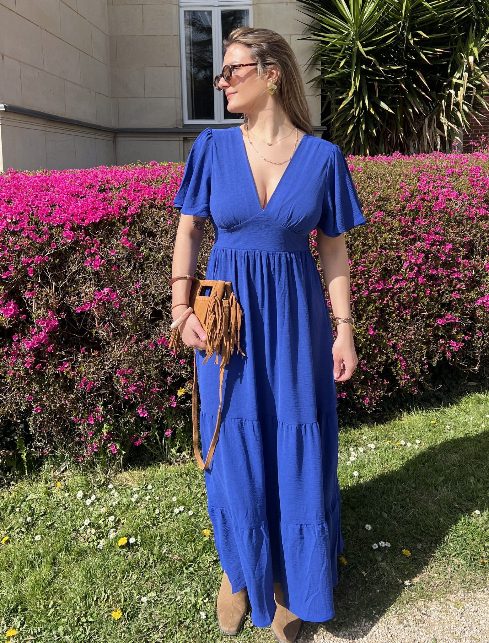 Robe Bleue Longue Avec Décolleté Robe Bleue Longue Avec Décolleté