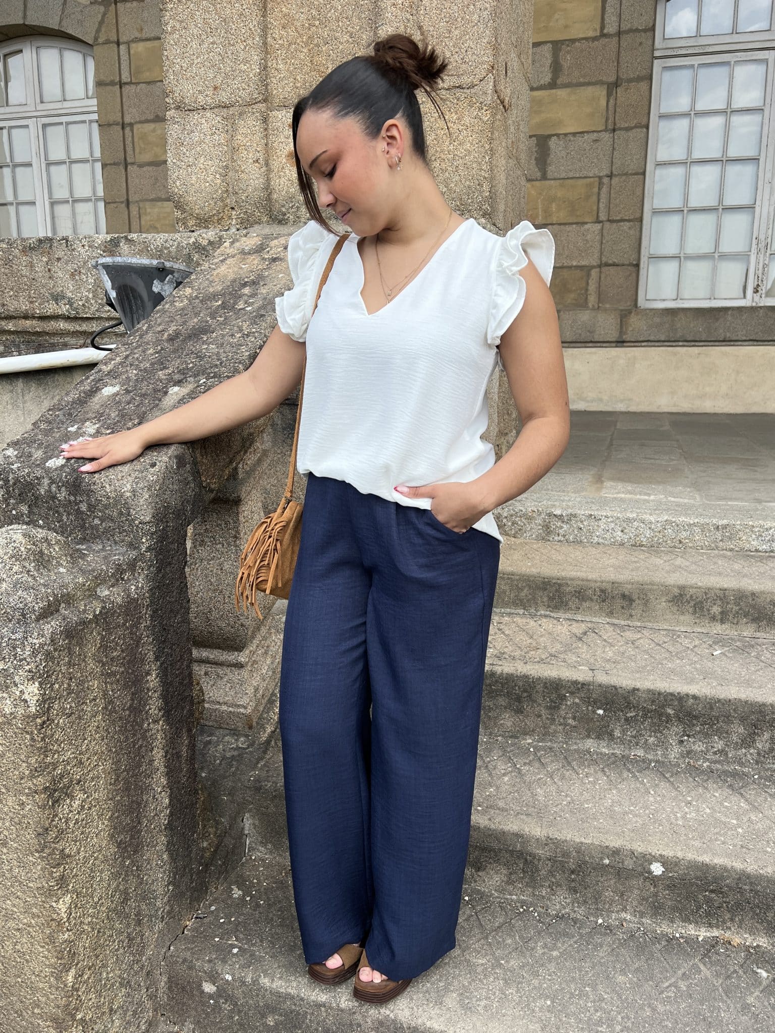 Pantalon droit léger bleu marine Pantalon droit léger bleu marine