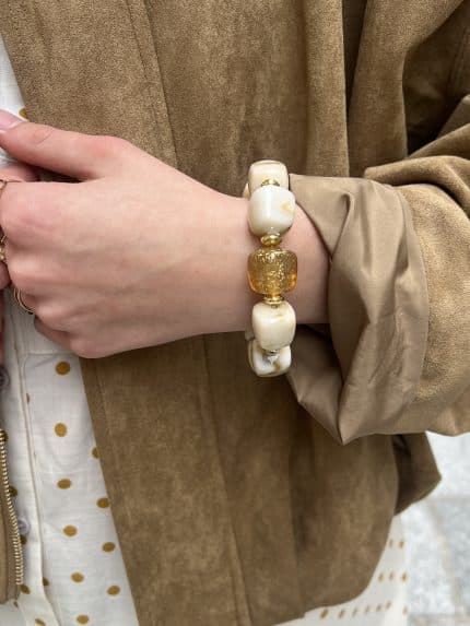 Bracelet en pierres carrées colorées