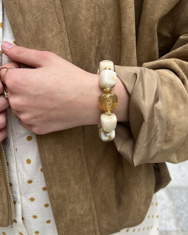 Bracelet en pierres carrées colorées