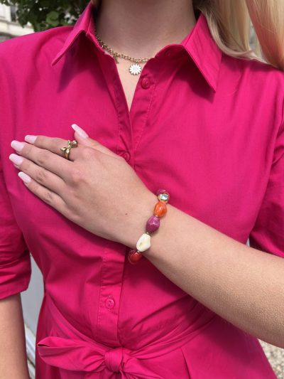 Bracelet à pierres colorées et dorées