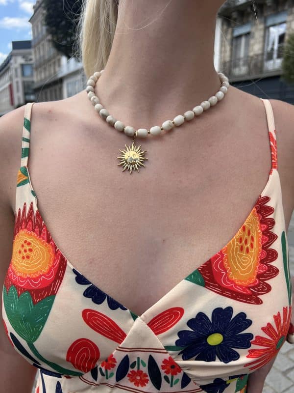 Collier à charm soleil