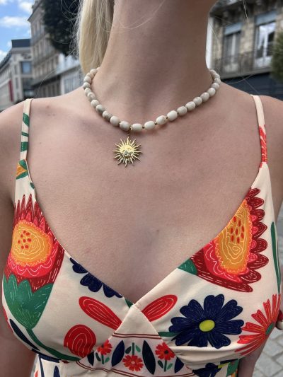 Collier à charm soleil