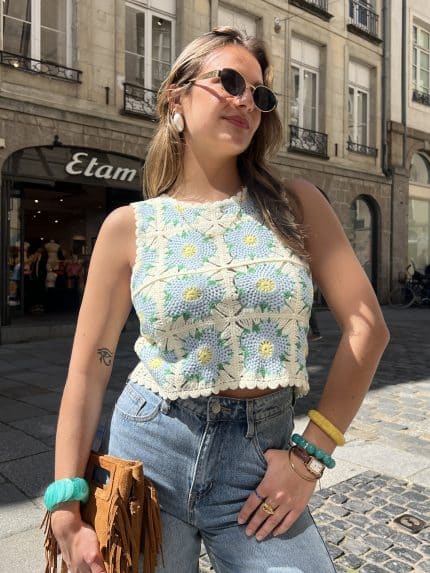 Haut en crochet coloré