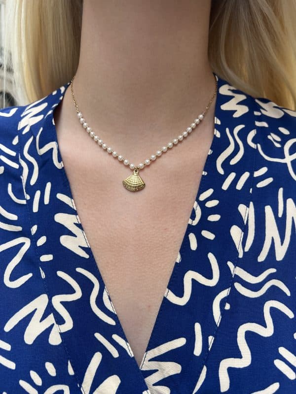 Collier coquillage avec perles