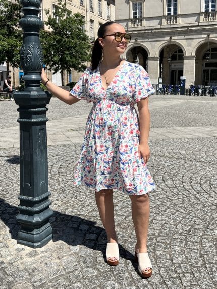 Robe courte fleurie multicolore