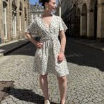 Robe courte à pois verts