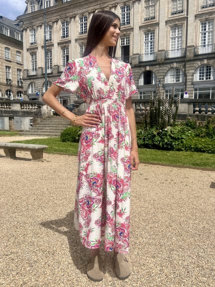Robe longue cintrée à col V