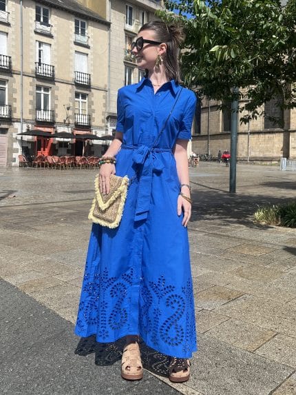 Robe chemise à broderies