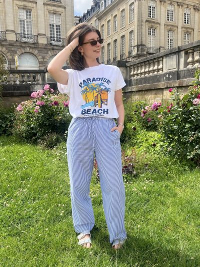 Pantalon rayé bleu et blanc