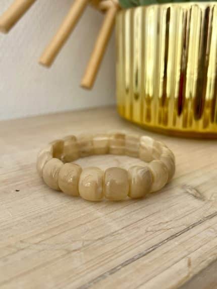 Bracelet en petites pierres