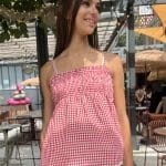 Top en vichy avec broderies