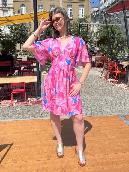 Robe courte aux tons fuchsia