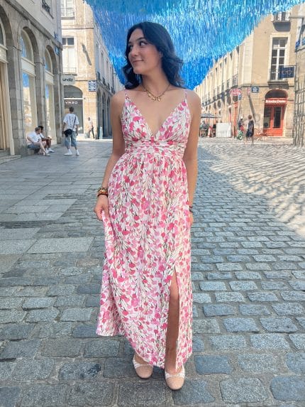 Robe fleurie à bretelles