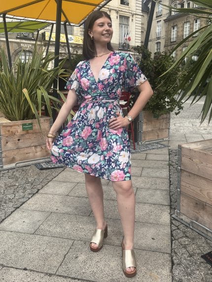 Robe fleurie bleu marine
