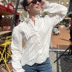 Blouse brodée à manches bouffantes