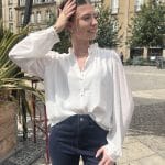 Blouse fluide à détails brodés